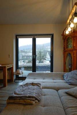 Wohnzimmerblick in den Garten