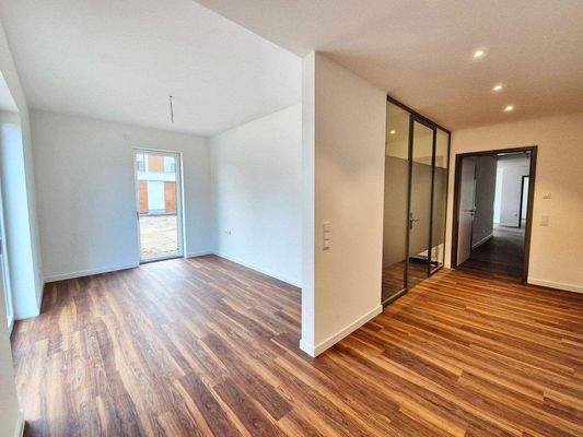 Schlafzimmer mit Ankleidebereich.jpg