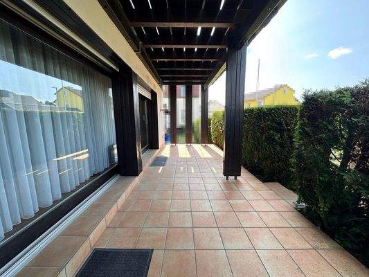 Terrasse (Erdgeschoss)