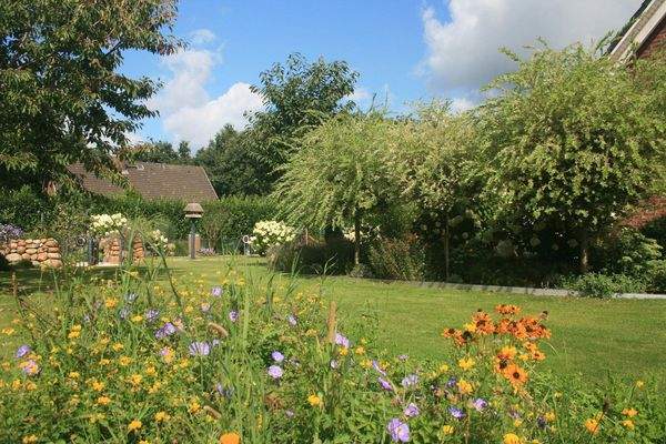 großzügig, mit Liebe angelegt