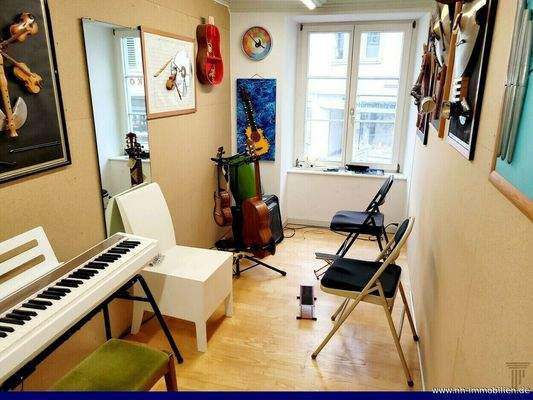 Innenansicht - Ausstellungsfläche im I. OG - Raum wurde unterteilt