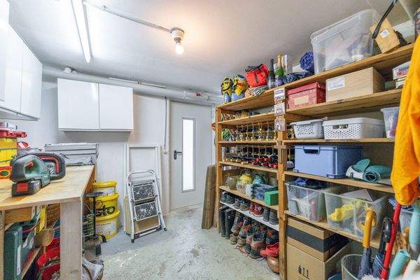 Werkstatt mit Außentür