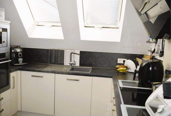 Küche inkl. neuer Einbauküche org.