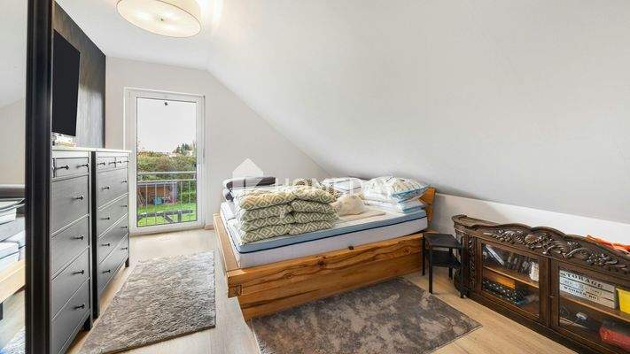 1. OG Schlafzimmer 2 1