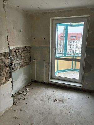 Die Küche hat Zugang z. Balkon