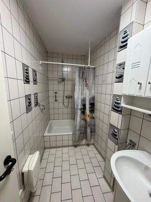 Wohnung 1. OG - Badezimmer