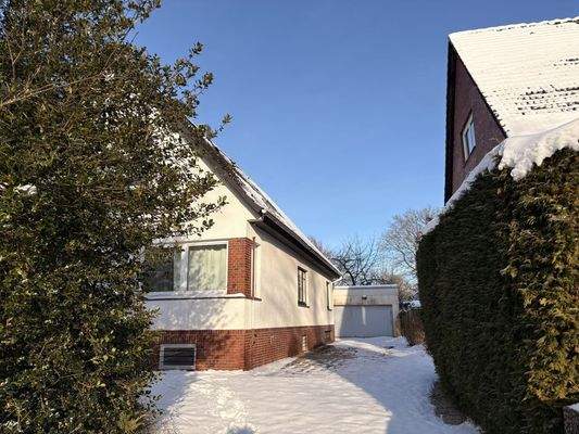 Zufahrt zur Garage (2)