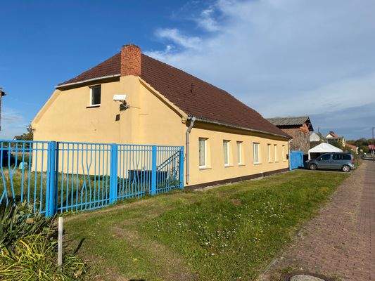 Straßenansicht aus Süd