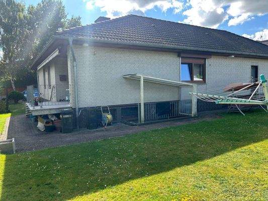 Rückwärtige Ansicht mit Kelleraussenaufgang 