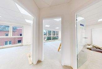 Zugang in 3 Büro-/Praxisräume