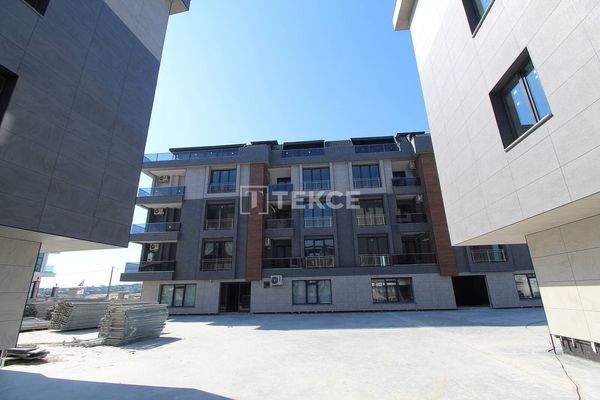 Apartments for Sale in Beylikdüzü Close to the Beach