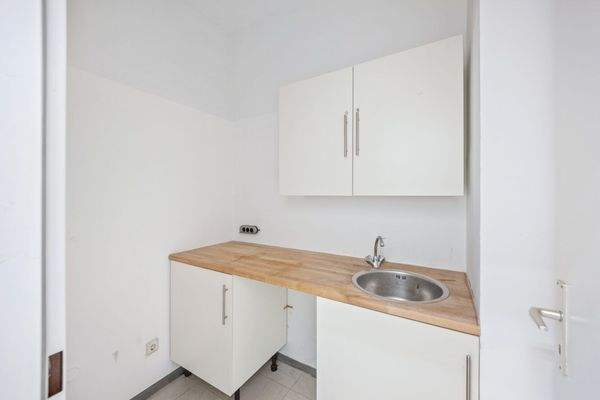 backbone_61366_061_HD-1330x887