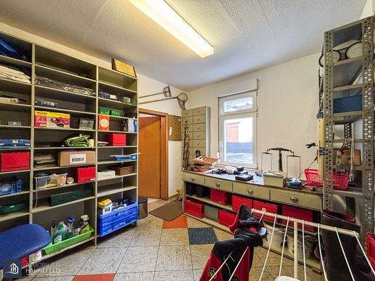 Teilbereich ehemalige Arztpraxis. EG-rechts