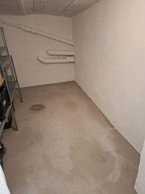 Kleiner Raum, Keller