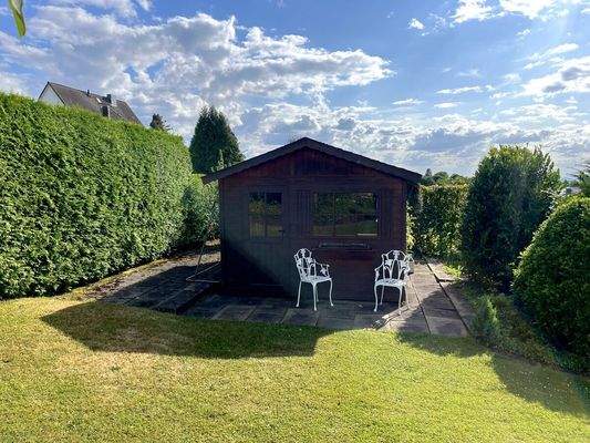 Charmantes Gartenhäuschen.jpg