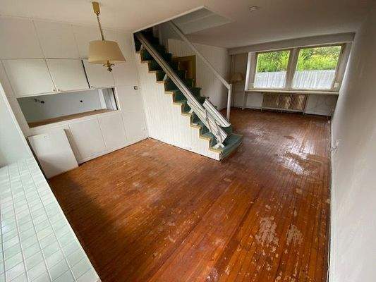 Wohnzimmer Blick Eingangsseite.jpg