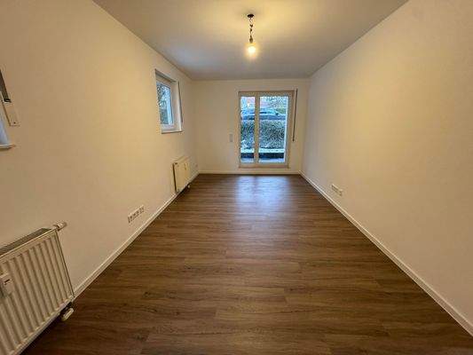 166 G08 03 Buero 2.jpg