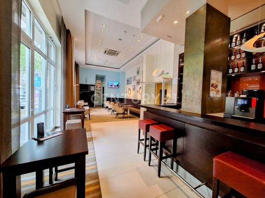 Bar und Frückstücksbereich