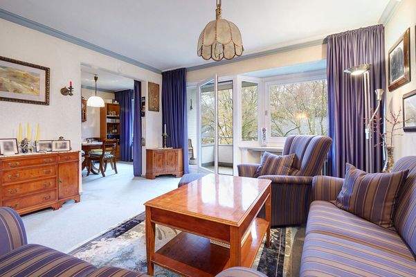 ...mit Zugang zum Balkon