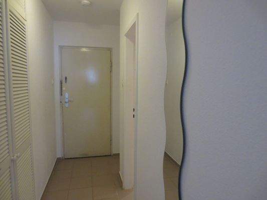 Flur mit Einbauschrank