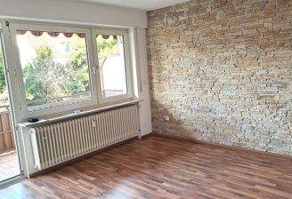 Balkon und Platz im Wohnzimmer