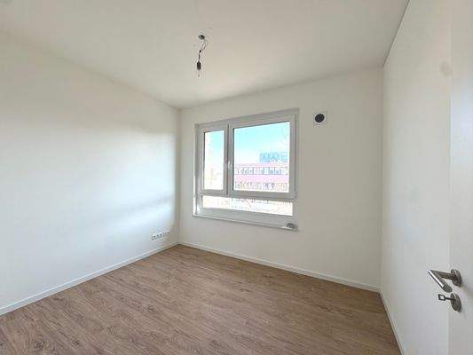 Leeres Zimmer mit Fenster