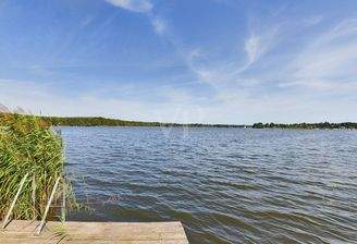 Blick von der Steganlage auf den Schweriner See