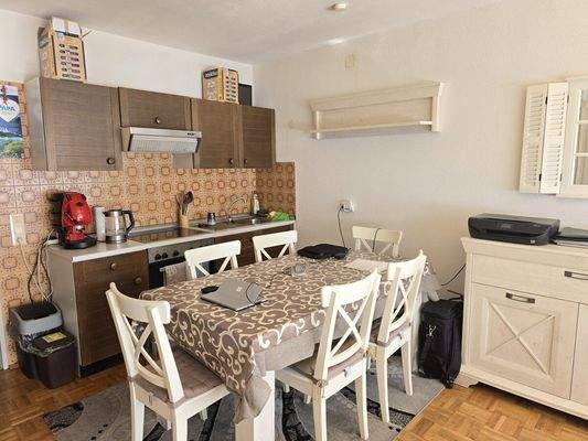 Küche und Essbereich