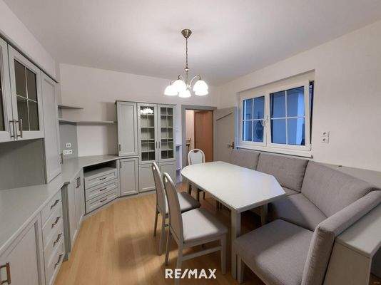 Esszimmer KI Einrichtungsvorschlag