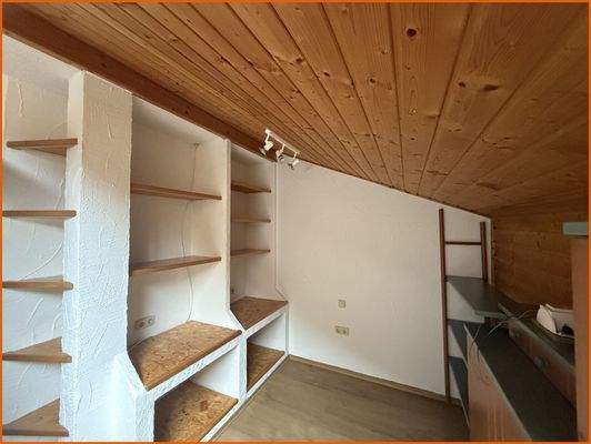 Begehbarer Schrank/Kinderzimmer