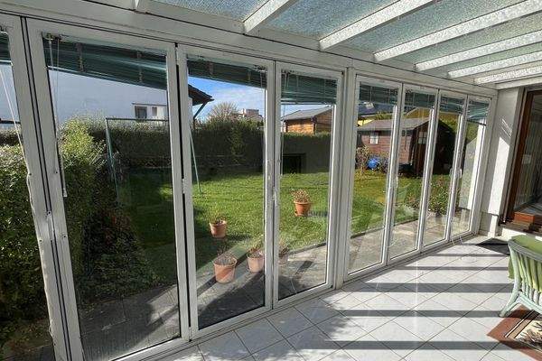 Wintergarten mit Blick ins Grüne