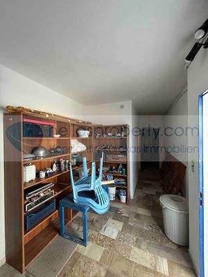 68. BASEMENT ROOMS & HEATING CELLAR