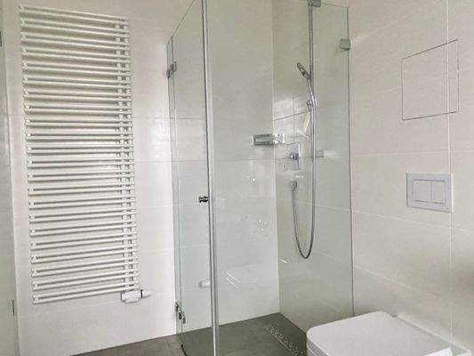 Badezimmer Ansicht 2.jpg