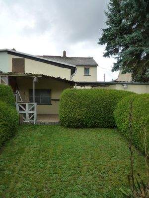 Rückansicht vom Garten aus