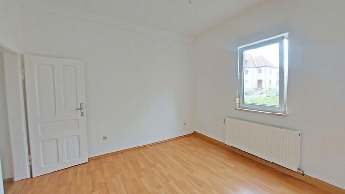Wohnung 3_OG hinten_8_Schlafzimmer 2.jpg