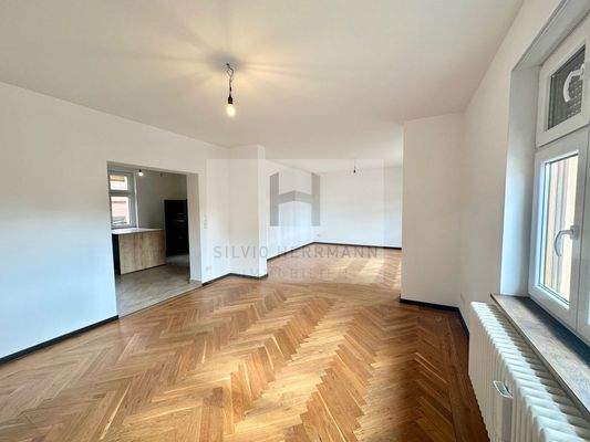 hochwertiger Parkettboden