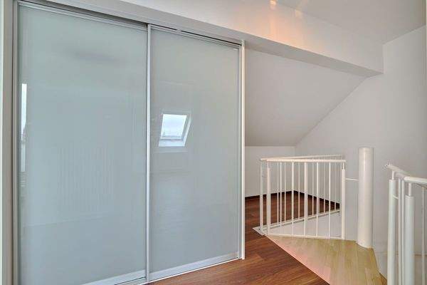 Level 2: Gallery with built-in wardrobe