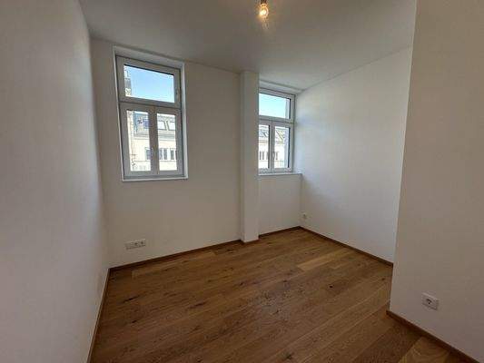 20250325_151236995_iOS