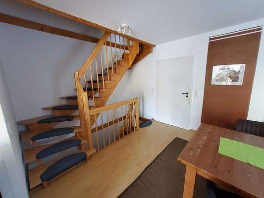 Holztreppe nach oben