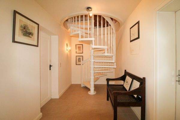 Treppe vom EG in das Souterrain