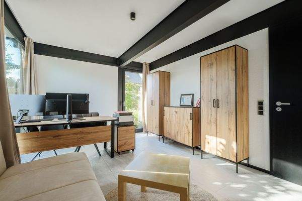 Arbeitszimmer im Erdgeschoss