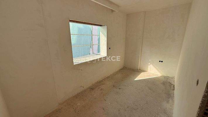 Apartments in a New Building near the Sea in İzmir Karşıyaka