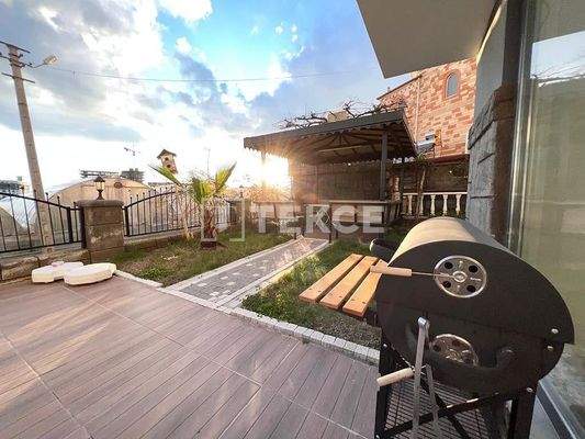 Ready-to-move Apartments with Sea and City Views in Alanya Mahmutlar