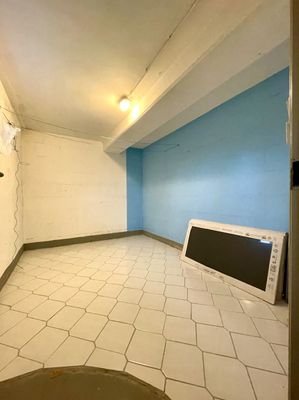 eigenständiger Keller