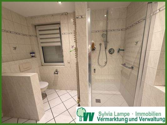 ebenerdige Dusche im Masterbad