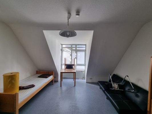 Mikroapartment Dachgeschoss.jpg