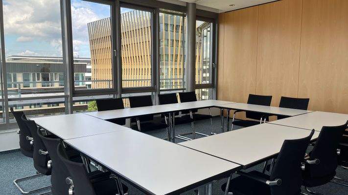 Konferrenzraum 6.OG.jpg