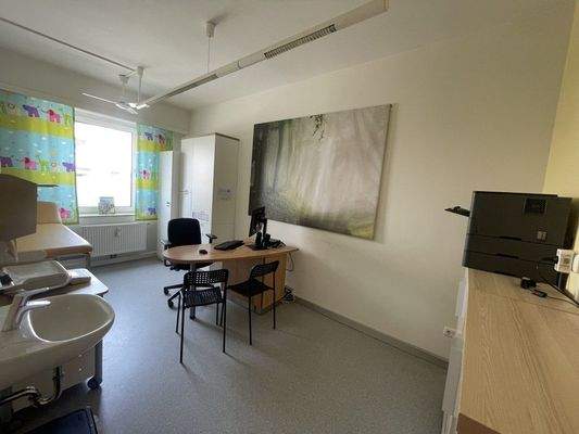 Praxis-Marburger Str. 24, 35390 Gießen - Praxis EG