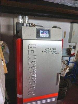 Festbrennstoffkessel 2014 im Nebengebäude