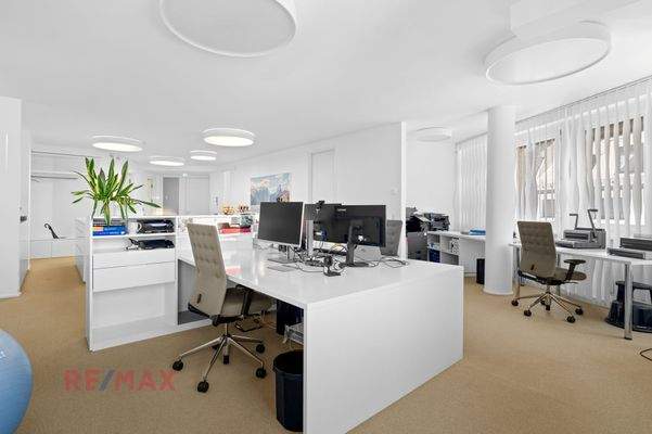 Büro Empfang Blickrichtung Empfang